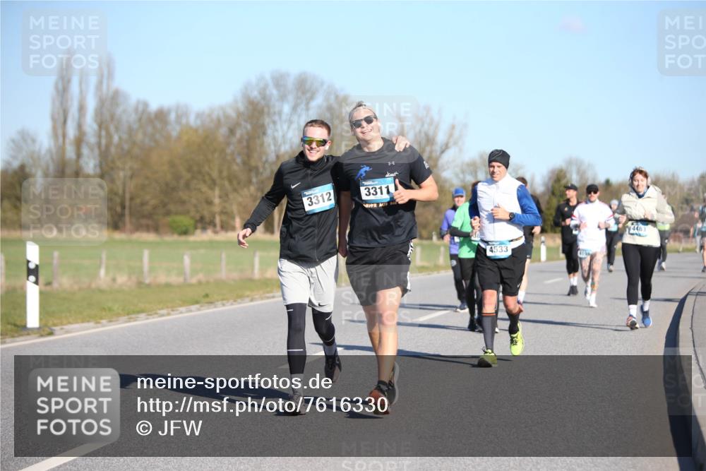 06.04.2025 - 44. Internationalen Wilhelmsburger Insellauf Jannik Wohlers http://msf.ph/oto/7616330 06.04.2025 09:37:48 Laufen 3312, 3311, 4533, 4199, 4483 meine-sportfotos.de