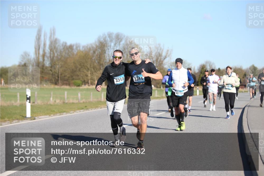 06.04.2025 - 44. Internationalen Wilhelmsburger Insellauf Jannik Wohlers http://msf.ph/oto/7616332 06.04.2025 09:37:48 Laufen 3312, 3311, 4533, 4483 meine-sportfotos.de