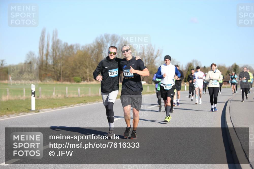 06.04.2025 - 44. Internationalen Wilhelmsburger Insellauf Jannik Wohlers http://msf.ph/oto/7616333 06.04.2025 09:37:48 Laufen 3312, 331, 4533, 4483 meine-sportfotos.de