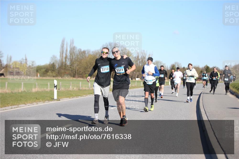 06.04.2025 - 44. Internationalen Wilhelmsburger Insellauf Jannik Wohlers http://msf.ph/oto/7616338 06.04.2025 09:37:49 Laufen 3312, 3311, 4533, 101, 4483 meine-sportfotos.de