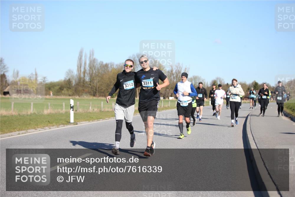 06.04.2025 - 44. Internationalen Wilhelmsburger Insellauf Jannik Wohlers http://msf.ph/oto/7616339 06.04.2025 09:37:49 Laufen 3312, 3311, 4533, 5101, 448 meine-sportfotos.de