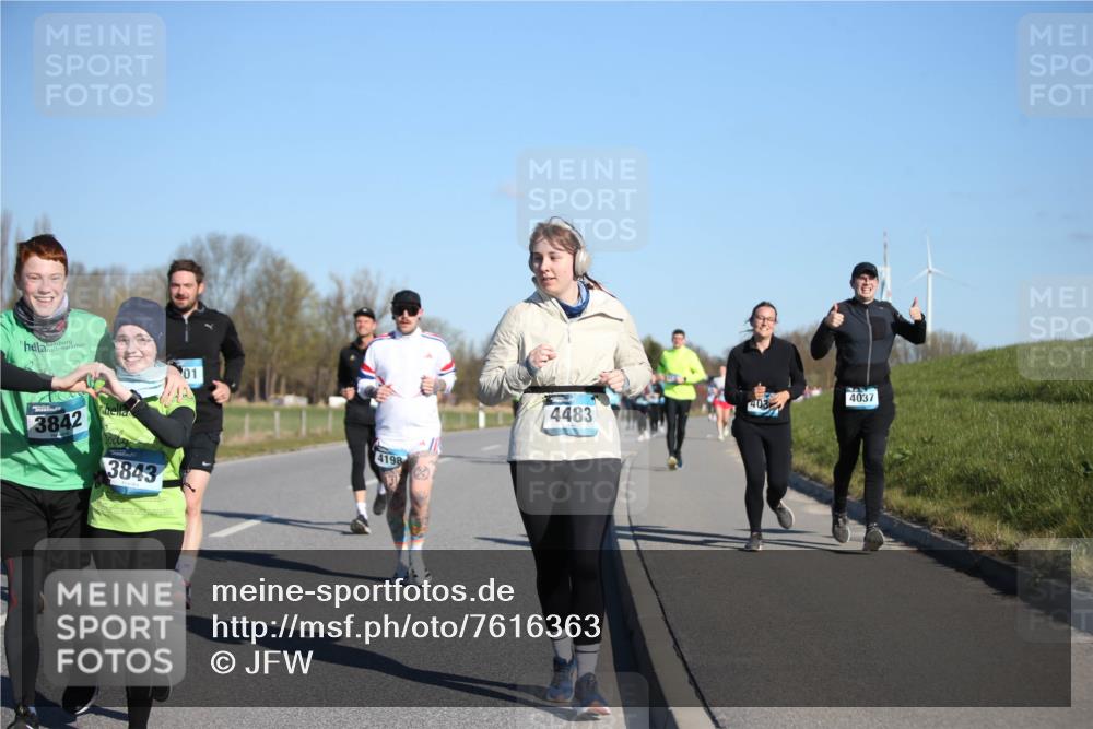 06.04.2025 - 44. Internationalen Wilhelmsburger Insellauf Jannik Wohlers http://msf.ph/oto/7616363 06.04.2025 09:37:54 Laufen 3842, 01, 3843, 4198, 4483, 4037 meine-sportfotos.de