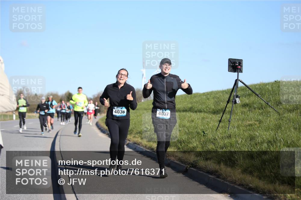 06.04.2025 - 44. Internationalen Wilhelmsburger Insellauf Jannik Wohlers http://msf.ph/oto/7616371 06.04.2025 09:37:55 Laufen 4036, 4037 meine-sportfotos.de