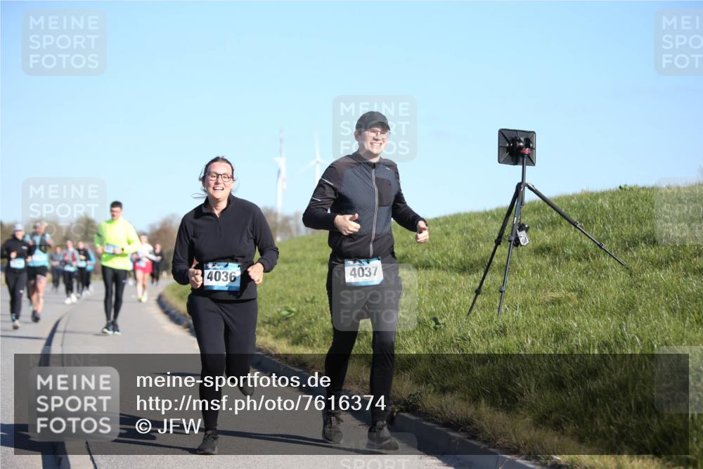 06.04.2025 - 44. Internationalen Wilhelmsburger Insellauf Jannik Wohlers http://msf.ph/oto/7616374 06.04.2025 09:37:55 Laufen 4036, 4037 meine-sportfotos.de