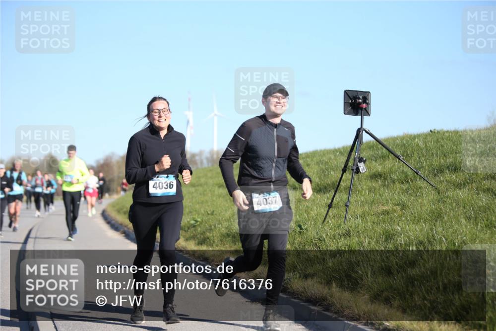 06.04.2025 - 44. Internationalen Wilhelmsburger Insellauf Jannik Wohlers http://msf.ph/oto/7616376 06.04.2025 09:37:56 Laufen 4036, 4037 meine-sportfotos.de