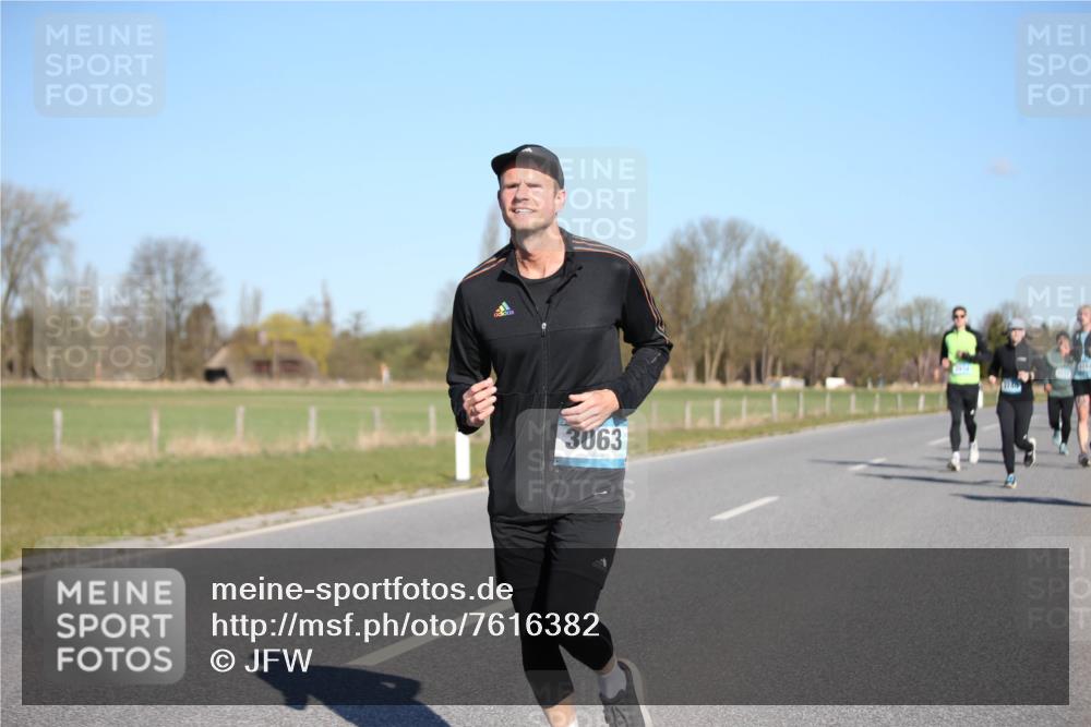 06.04.2025 - 44. Internationalen Wilhelmsburger Insellauf Jannik Wohlers http://msf.ph/oto/7616382 06.04.2025 09:37:58 Laufen 3063 meine-sportfotos.de