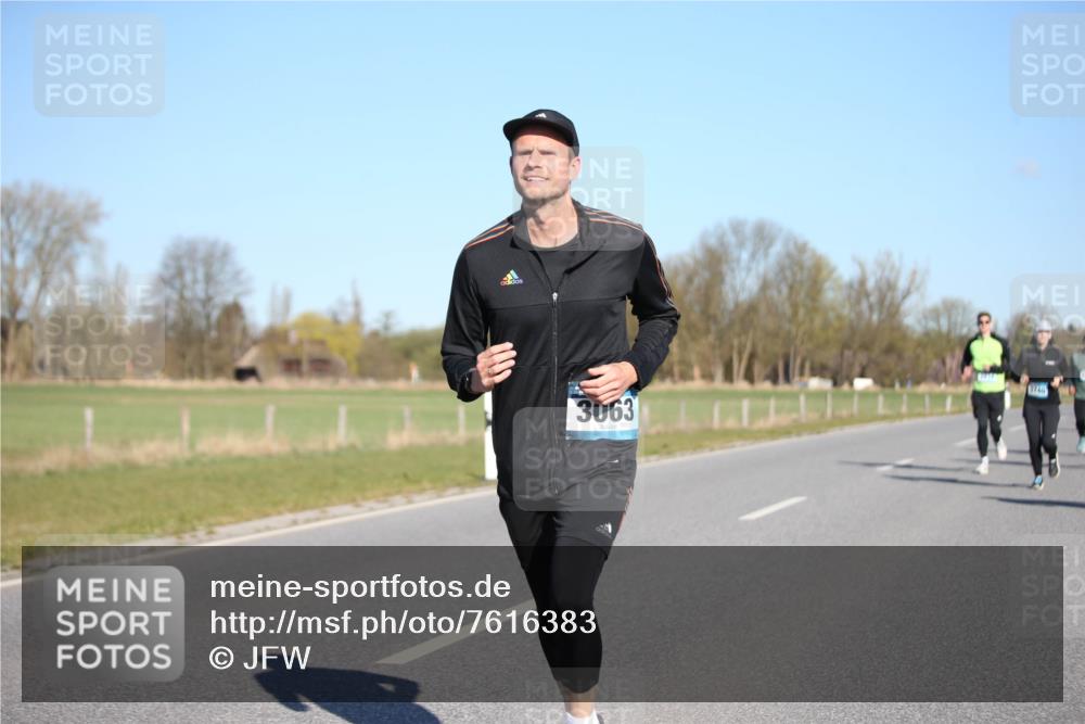 06.04.2025 - 44. Internationalen Wilhelmsburger Insellauf Jannik Wohlers http://msf.ph/oto/7616383 06.04.2025 09:37:58 Laufen 3063, 1746 meine-sportfotos.de