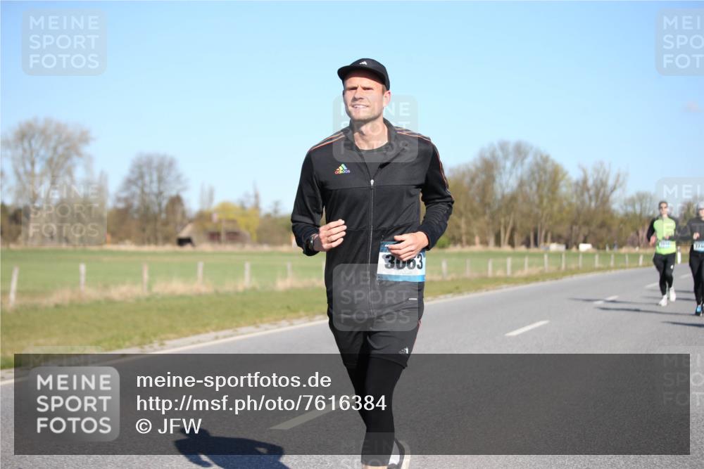 06.04.2025 - 44. Internationalen Wilhelmsburger Insellauf Jannik Wohlers http://msf.ph/oto/7616384 06.04.2025 09:37:58 Laufen 3003 meine-sportfotos.de
