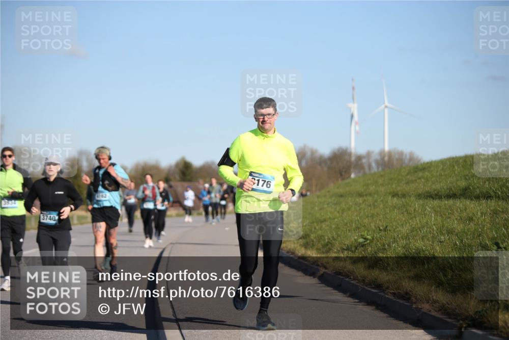 06.04.2025 - 44. Internationalen Wilhelmsburger Insellauf Jannik Wohlers http://msf.ph/oto/7616386 06.04.2025 09:38:00 Laufen 3740, 4162, 176 meine-sportfotos.de