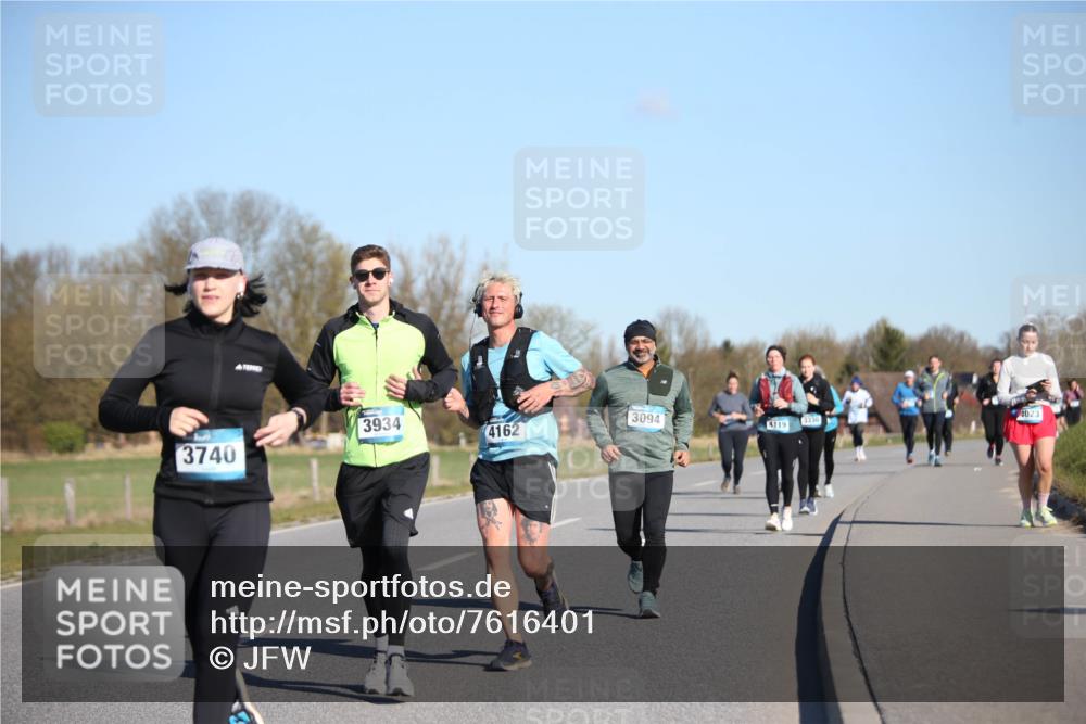 06.04.2025 - 44. Internationalen Wilhelmsburger Insellauf Jannik Wohlers http://msf.ph/oto/7616401 06.04.2025 09:38:02 Laufen 3740, 3934, 3094, 4023, 4162, 4119, 3330 meine-sportfotos.de