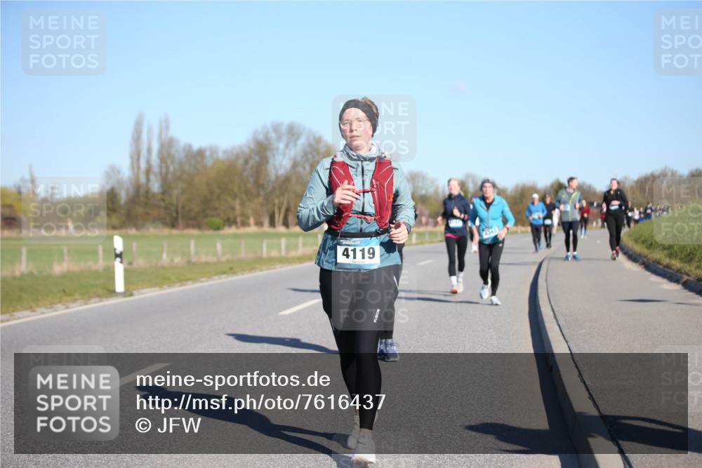 06.04.2025 - 44. Internationalen Wilhelmsburger Insellauf Jannik Wohlers http://msf.ph/oto/7616437 06.04.2025 09:38:12 Laufen 4119, 4343 meine-sportfotos.de
