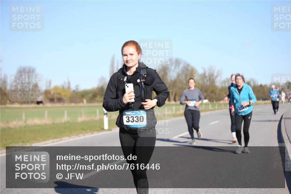 06.04.2025 - 44. Internationalen Wilhelmsburger Insellauf Jannik Wohlers http://msf.ph/oto/7616446 06.04.2025 09:38:14 Laufen 3330 meine-sportfotos.de