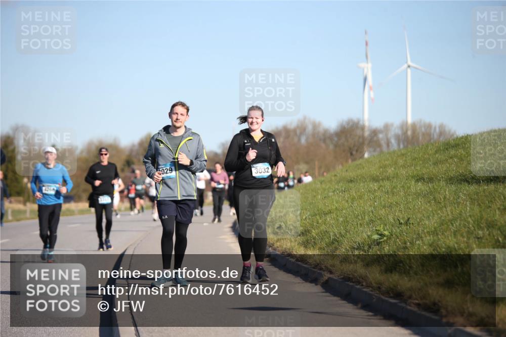 06.04.2025 - 44. Internationalen Wilhelmsburger Insellauf Jannik Wohlers http://msf.ph/oto/7616452 06.04.2025 09:38:16 Laufen 4260, 029, 3032 meine-sportfotos.de