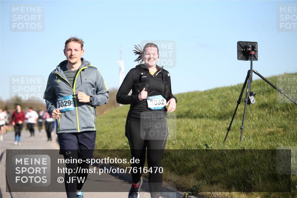 06.04.2025 - 44. Internationalen Wilhelmsburger Insellauf Jannik Wohlers http://msf.ph/oto/7616470 06.04.2025 09:38:19 Laufen 3029, 3032 meine-sportfotos.de