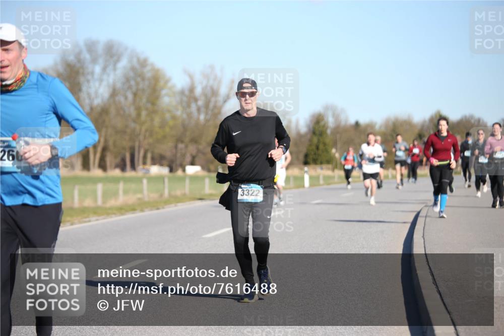 06.04.2025 - 44. Internationalen Wilhelmsburger Insellauf Jannik Wohlers http://msf.ph/oto/7616488 06.04.2025 09:38:24 Laufen 266, 3322 meine-sportfotos.de