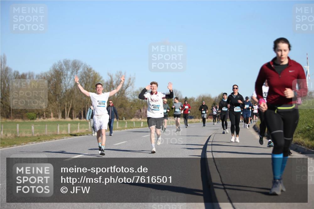 06.04.2025 - 44. Internationalen Wilhelmsburger Insellauf Jannik Wohlers http://msf.ph/oto/7616501 06.04.2025 09:38:31 Laufen 4074, 4072, 4408, 3569 meine-sportfotos.de