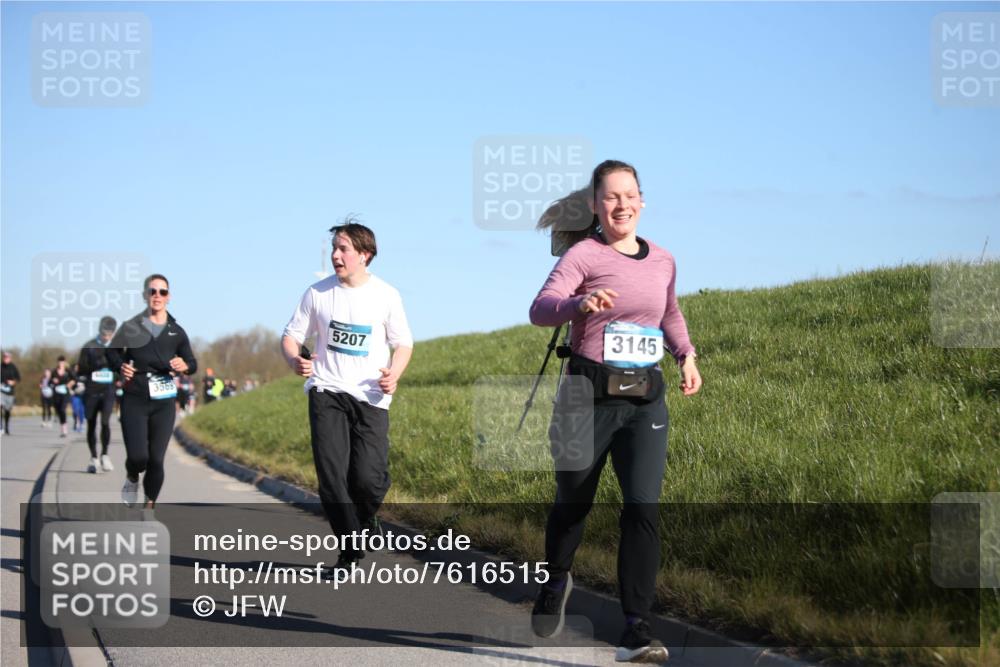 06.04.2025 - 44. Internationalen Wilhelmsburger Insellauf Jannik Wohlers http://msf.ph/oto/7616515 06.04.2025 09:38:35 Laufen 3569, 3145, 5207 meine-sportfotos.de