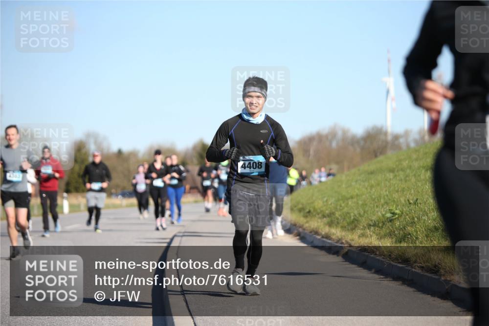 06.04.2025 - 44. Internationalen Wilhelmsburger Insellauf Jannik Wohlers http://msf.ph/oto/7616531 06.04.2025 09:38:38 Laufen 4408 meine-sportfotos.de