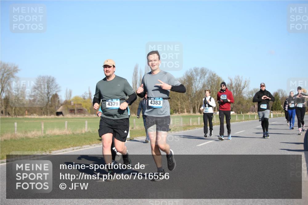 06.04.2025 - 44. Internationalen Wilhelmsburger Insellauf Jannik Wohlers http://msf.ph/oto/7616556 06.04.2025 09:38:43 Laufen 4379, 4383, 4165, 3926, 3115 meine-sportfotos.de