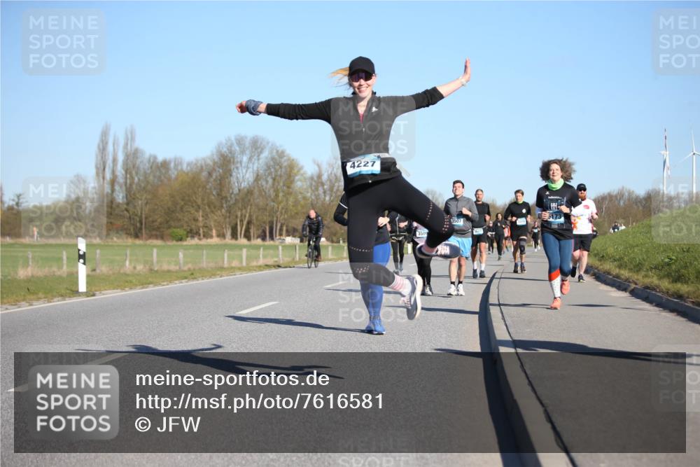 06.04.2025 - 44. Internationalen Wilhelmsburger Insellauf Jannik Wohlers http://msf.ph/oto/7616581 06.04.2025 09:38:49 Laufen 4227, 3509, 3507, 5173 meine-sportfotos.de