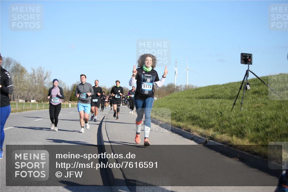 06.04.2025 - 44. Internationalen Wilhelmsburger Insellauf Jannik Wohlers http://msf.ph/oto/7616591 06.04.2025 09:38:51 Laufen 17, 3509, 3507, 3627, 5173 meine-sportfotos.de