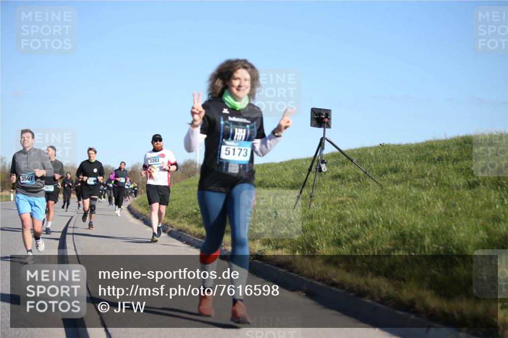 06.04.2025 - 44. Internationalen Wilhelmsburger Insellauf Jannik Wohlers http://msf.ph/oto/7616598 06.04.2025 09:38:52 Laufen 3507, 3627, 3283, 5173 meine-sportfotos.de