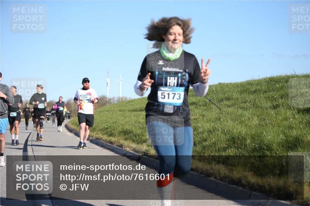 06.04.2025 - 44. Internationalen Wilhelmsburger Insellauf Jannik Wohlers http://msf.ph/oto/7616601 06.04.2025 09:38:53 Laufen 3627, 3098, 3283, 5173 meine-sportfotos.de