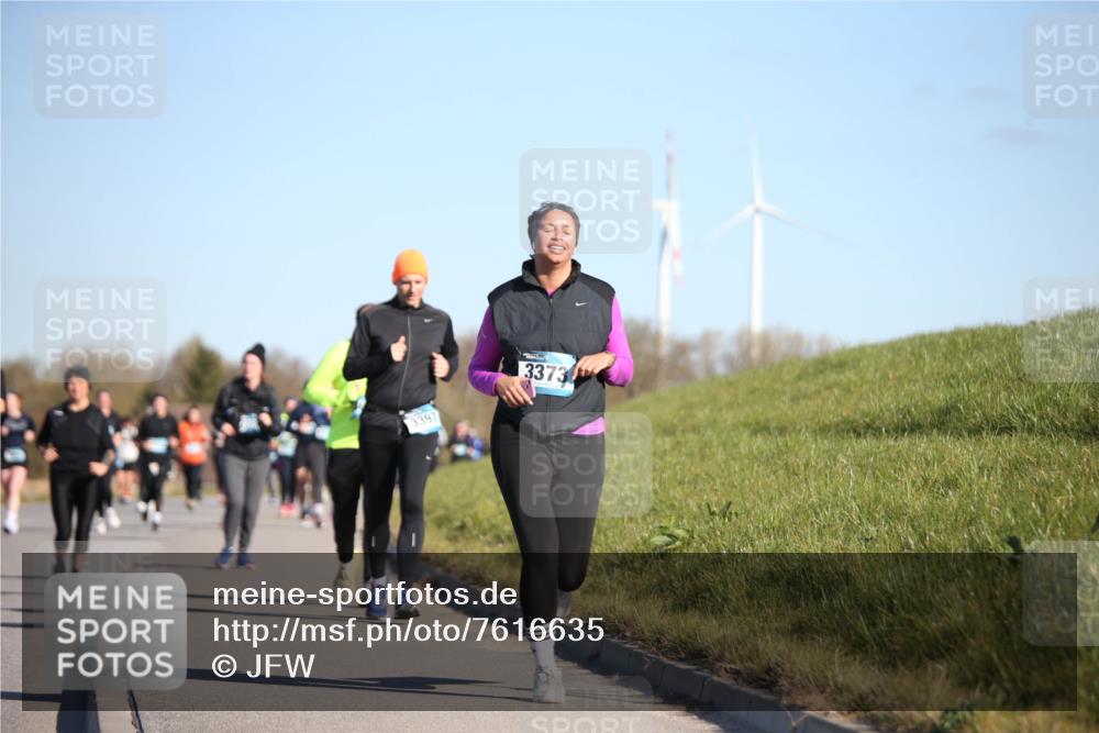 06.04.2025 - 44. Internationalen Wilhelmsburger Insellauf Jannik Wohlers http://msf.ph/oto/7616635 06.04.2025 09:38:58 Laufen 3397, 3373 meine-sportfotos.de