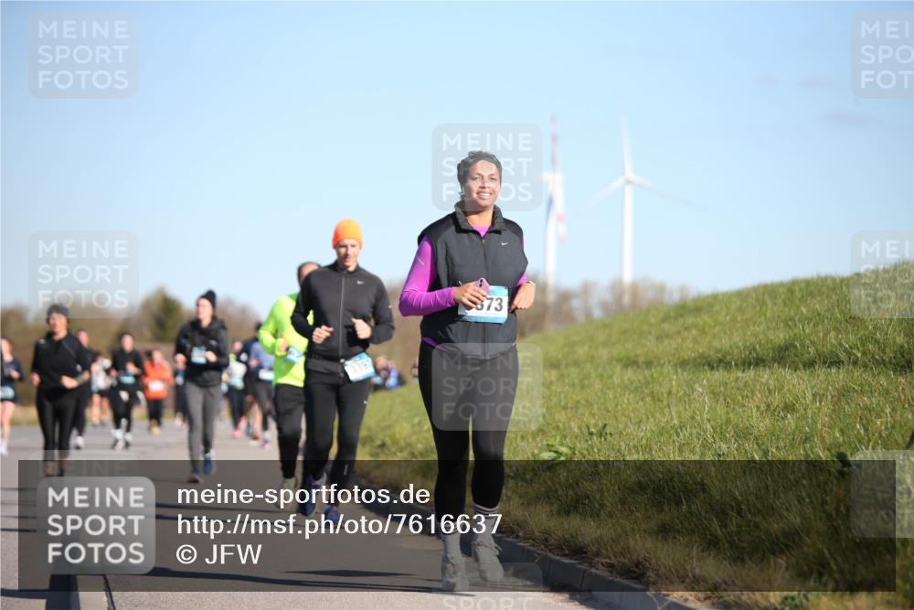06.04.2025 - 44. Internationalen Wilhelmsburger Insellauf Jannik Wohlers http://msf.ph/oto/7616637 06.04.2025 09:38:59 Laufen 3397, 73 meine-sportfotos.de