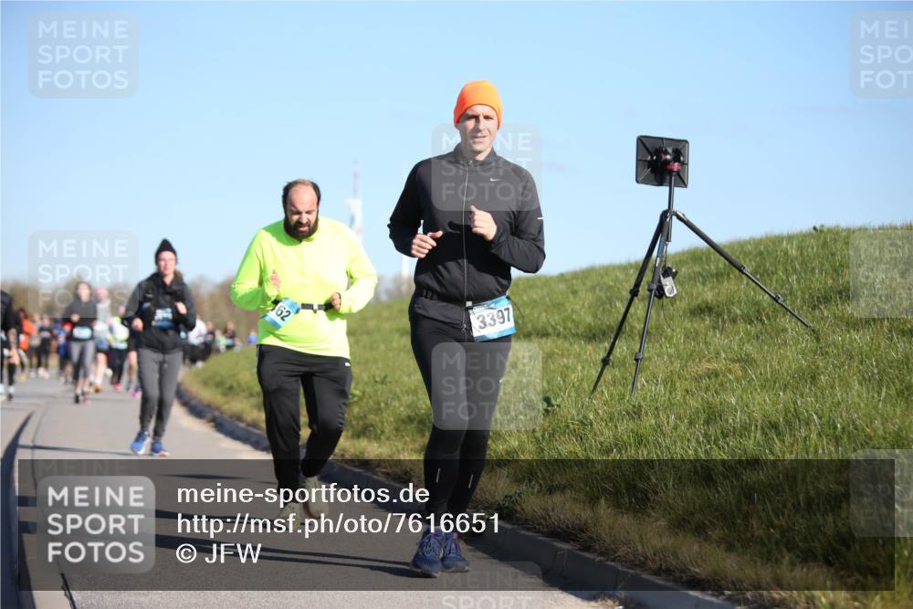 06.04.2025 - 44. Internationalen Wilhelmsburger Insellauf Jannik Wohlers http://msf.ph/oto/7616651 06.04.2025 09:39:03 Laufen 62, 3397 meine-sportfotos.de