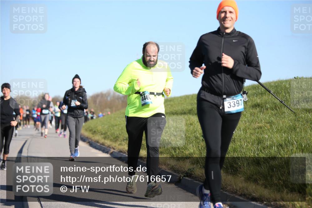 06.04.2025 - 44. Internationalen Wilhelmsburger Insellauf Jannik Wohlers http://msf.ph/oto/7616657 06.04.2025 09:39:04 Laufen 446, 3397 meine-sportfotos.de