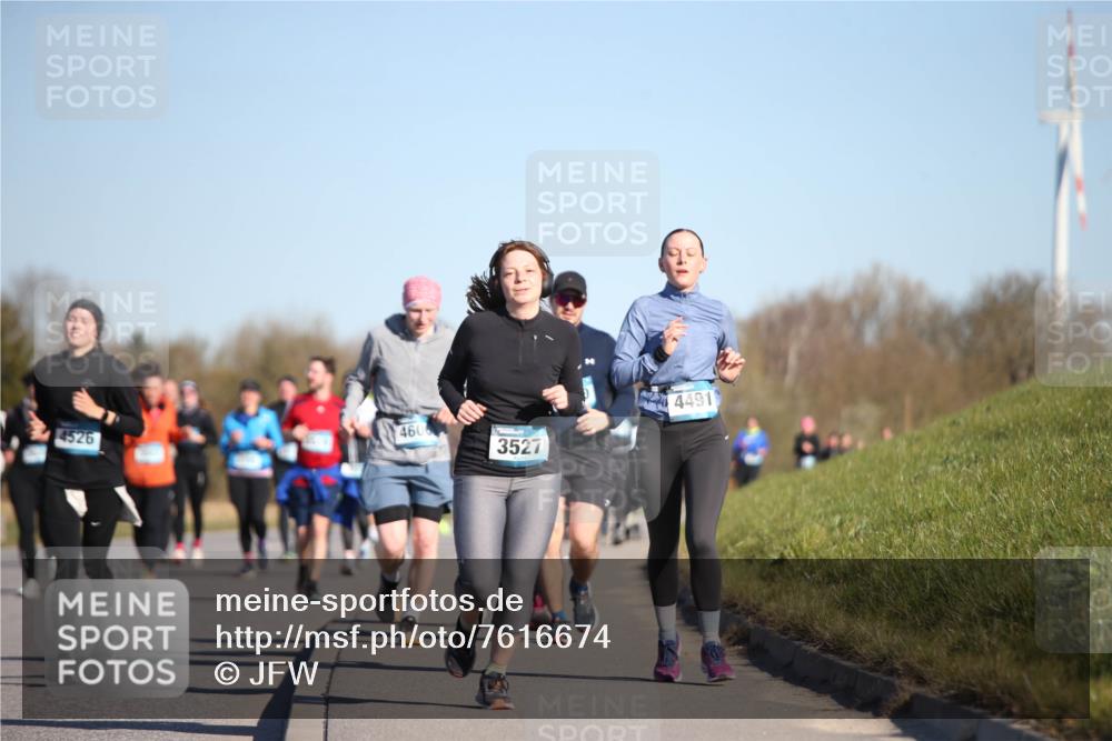 06.04.2025 - 44. Internationalen Wilhelmsburger Insellauf Jannik Wohlers http://msf.ph/oto/7616674 06.04.2025 09:39:08 Laufen 4526, 4600, 3527, 4491 meine-sportfotos.de