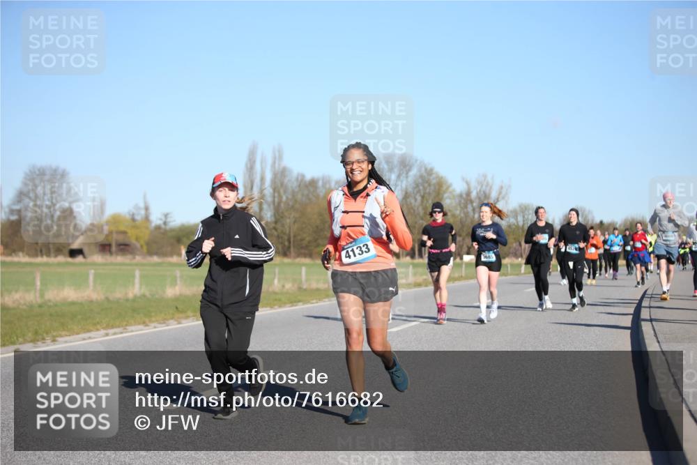 06.04.2025 - 44. Internationalen Wilhelmsburger Insellauf Jannik Wohlers http://msf.ph/oto/7616682 06.04.2025 09:39:10 Laufen 4133, 3685, 4606 meine-sportfotos.de