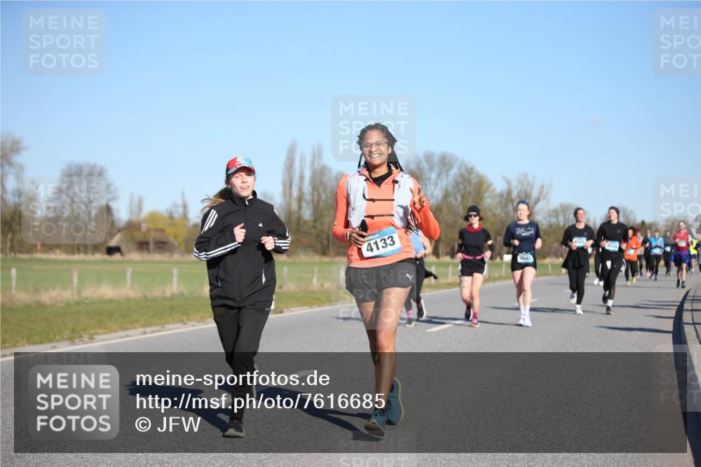 06.04.2025 - 44. Internationalen Wilhelmsburger Insellauf Jannik Wohlers http://msf.ph/oto/7616685 06.04.2025 09:39:10 Laufen 4133, 3685, 4005, 4526 meine-sportfotos.de