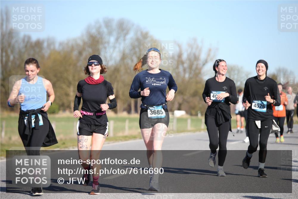 06.04.2025 - 44. Internationalen Wilhelmsburger Insellauf Jannik Wohlers http://msf.ph/oto/7616690 06.04.2025 09:39:12 Laufen 3685, 4, 4526 meine-sportfotos.de