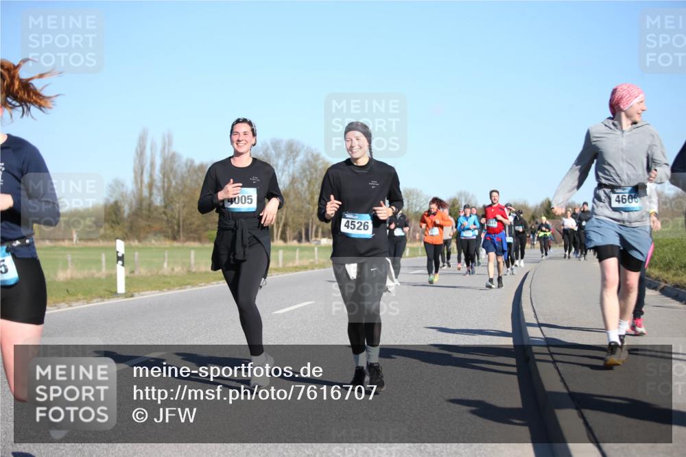 06.04.2025 - 44. Internationalen Wilhelmsburger Insellauf Jannik Wohlers http://msf.ph/oto/7616707 06.04.2025 09:39:15 Laufen 5, 4005, 4606, 4526 meine-sportfotos.de