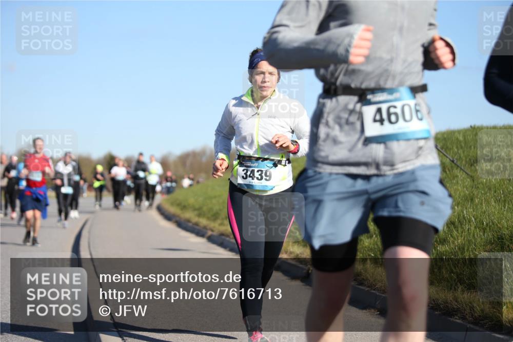 06.04.2025 - 44. Internationalen Wilhelmsburger Insellauf Jannik Wohlers http://msf.ph/oto/7616713 06.04.2025 09:39:17 Laufen 3439, 4606 meine-sportfotos.de