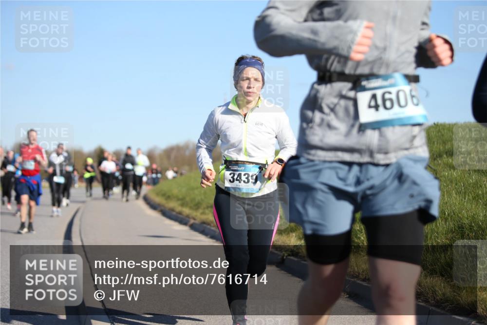 06.04.2025 - 44. Internationalen Wilhelmsburger Insellauf Jannik Wohlers http://msf.ph/oto/7616714 06.04.2025 09:39:17 Laufen 3439, 4606 meine-sportfotos.de