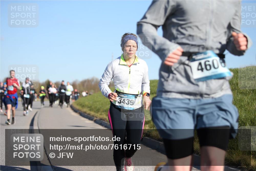 06.04.2025 - 44. Internationalen Wilhelmsburger Insellauf Jannik Wohlers http://msf.ph/oto/7616715 06.04.2025 09:39:17 Laufen 4606, 3439 meine-sportfotos.de