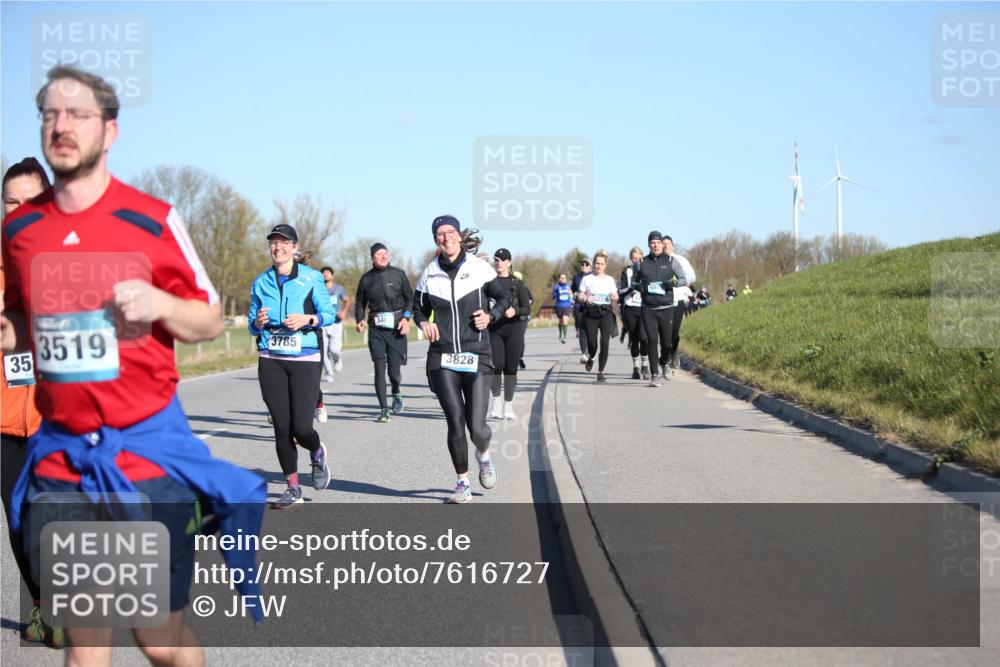 06.04.2025 - 44. Internationalen Wilhelmsburger Insellauf Jannik Wohlers http://msf.ph/oto/7616727 06.04.2025 09:39:23 Laufen 3519, 3785, 35, 348, 3828 meine-sportfotos.de