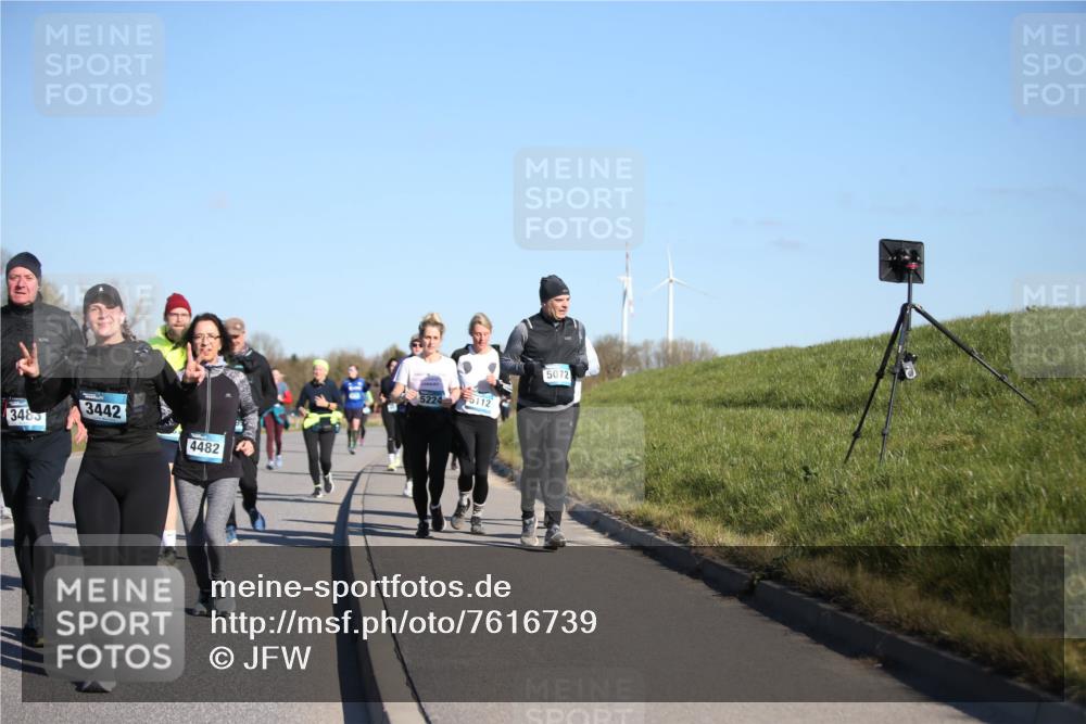 06.04.2025 - 44. Internationalen Wilhelmsburger Insellauf Jannik Wohlers http://msf.ph/oto/7616739 06.04.2025 09:39:27 Laufen 3442, 3485, 4482, 5224, 5112, 5072 meine-sportfotos.de