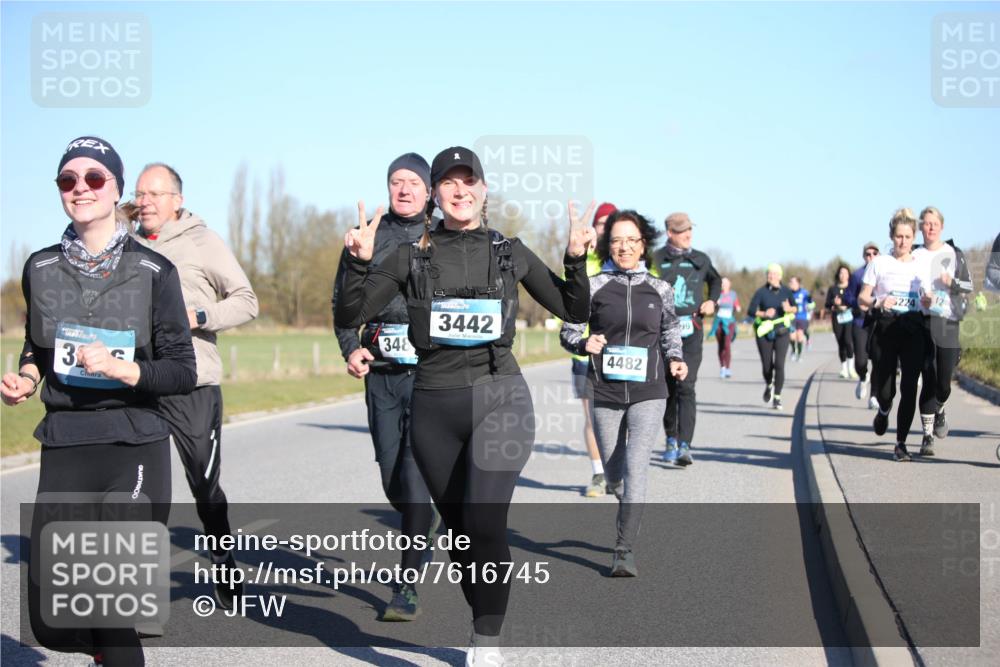 06.04.2025 - 44. Internationalen Wilhelmsburger Insellauf Jannik Wohlers http://msf.ph/oto/7616745 06.04.2025 09:39:27 Laufen 3, 348, 3442, 4482, 224, 12 meine-sportfotos.de