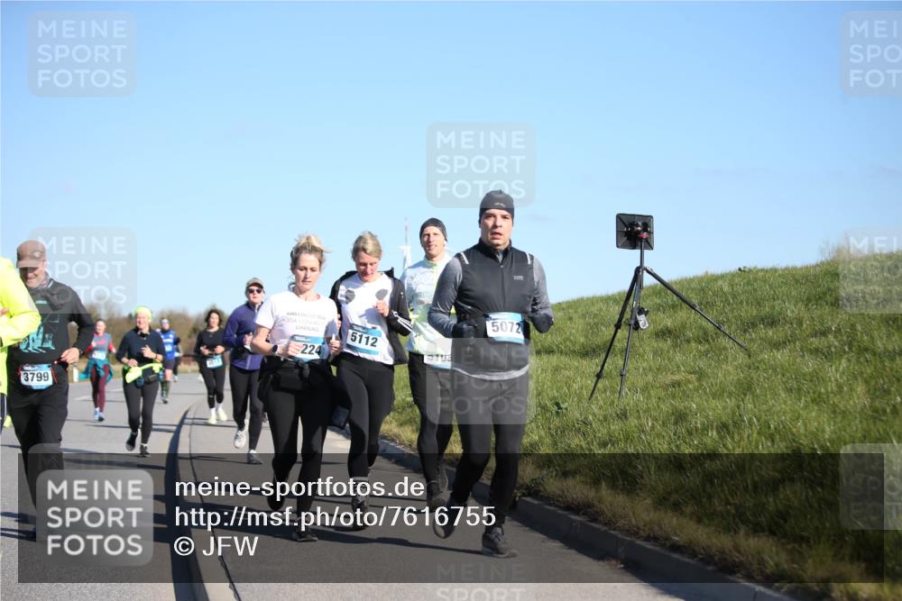 06.04.2025 - 44. Internationalen Wilhelmsburger Insellauf Jannik Wohlers http://msf.ph/oto/7616755 06.04.2025 09:39:29 Laufen 3799, 224, 5112, 5103, 5072 meine-sportfotos.de
