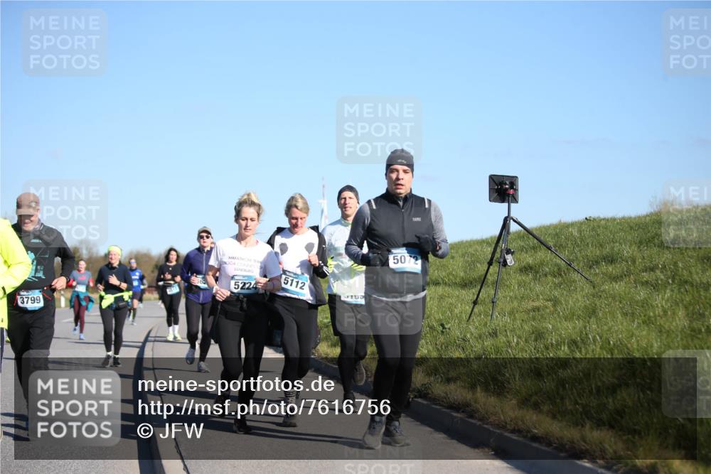 06.04.2025 - 44. Internationalen Wilhelmsburger Insellauf Jannik Wohlers http://msf.ph/oto/7616756 06.04.2025 09:39:29 Laufen 3799, 4513, 6, 5224, 5112, 9105, 50 meine-sportfotos.de