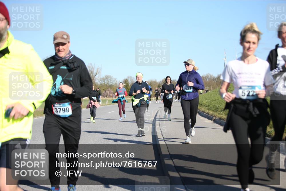 06.04.2025 - 44. Internationalen Wilhelmsburger Insellauf Jannik Wohlers http://msf.ph/oto/7616767 06.04.2025 09:39:31 Laufen 3799, 3622, 522 meine-sportfotos.de