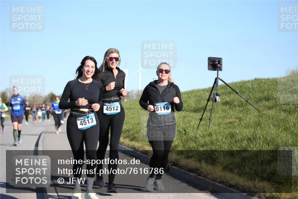 06.04.2025 - 44. Internationalen Wilhelmsburger Insellauf Jannik Wohlers http://msf.ph/oto/7616786 06.04.2025 09:39:35 Laufen 4513, 4512, 5116 meine-sportfotos.de