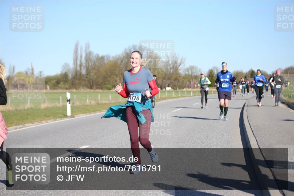 06.04.2025 - 44. Internationalen Wilhelmsburger Insellauf Jannik Wohlers http://msf.ph/oto/7616791 06.04.2025 09:39:37 Laufen 3710, 3372 meine-sportfotos.de