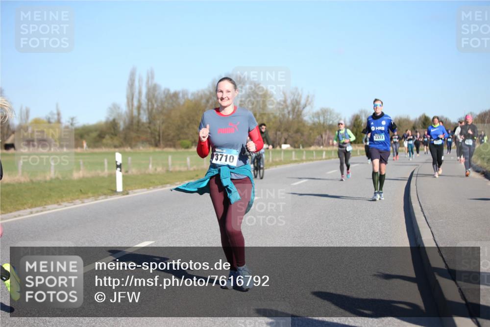 06.04.2025 - 44. Internationalen Wilhelmsburger Insellauf Jannik Wohlers http://msf.ph/oto/7616792 06.04.2025 09:39:37 Laufen 3710, 3372 meine-sportfotos.de