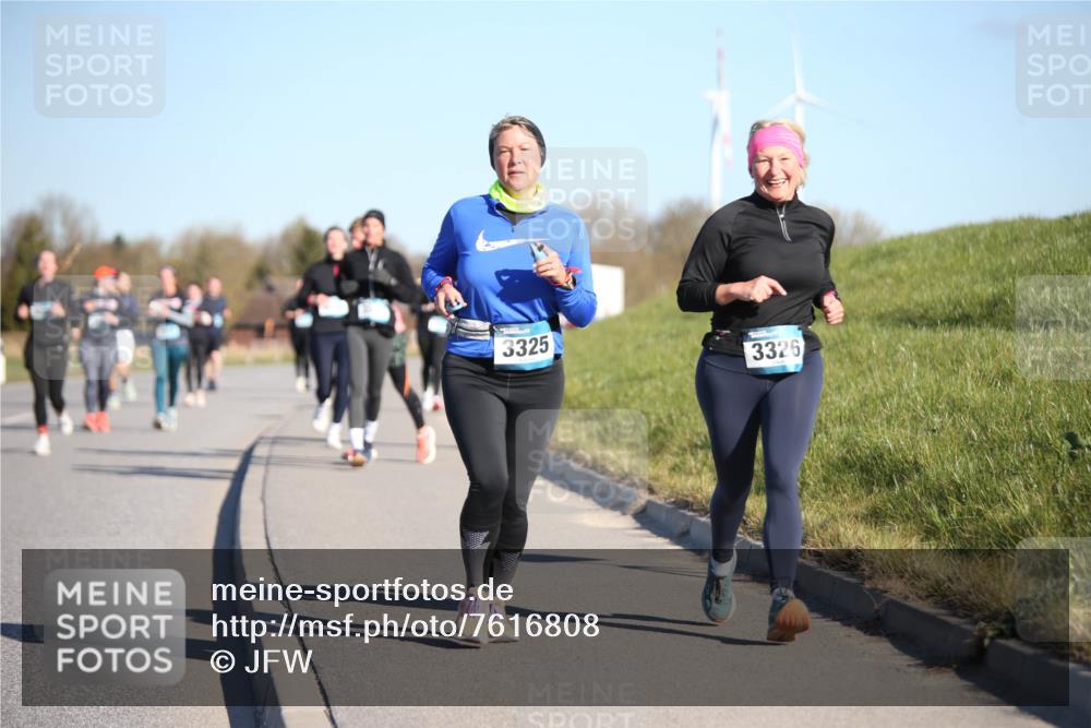 06.04.2025 - 44. Internationalen Wilhelmsburger Insellauf Jannik Wohlers http://msf.ph/oto/7616808 06.04.2025 09:39:42 Laufen 3325, 3326 meine-sportfotos.de