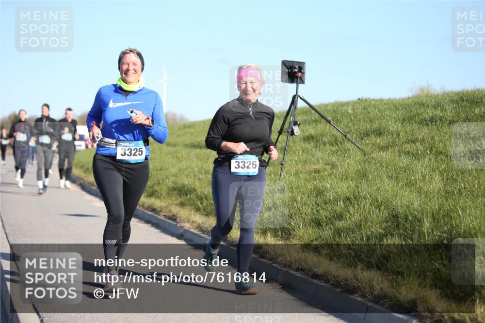 06.04.2025 - 44. Internationalen Wilhelmsburger Insellauf Jannik Wohlers http://msf.ph/oto/7616814 06.04.2025 09:39:44 Laufen 3325, 3326 meine-sportfotos.de
